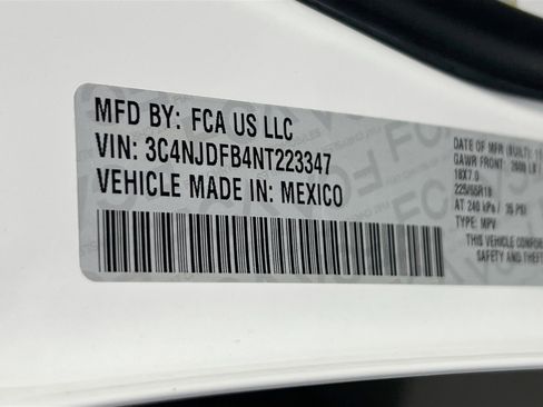 Used 2022 Jeep Compass Latitude w/ Sun and Sound Group image 30