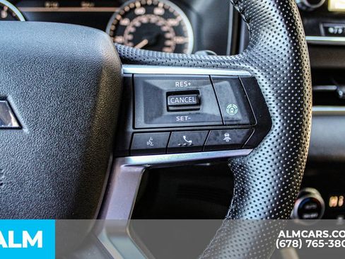 Used 2024 Mitsubishi Outlander SE image 29