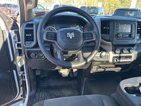 Used 2019 RAM 2500 Tradesman w/ Chrome Appearance Group image 21