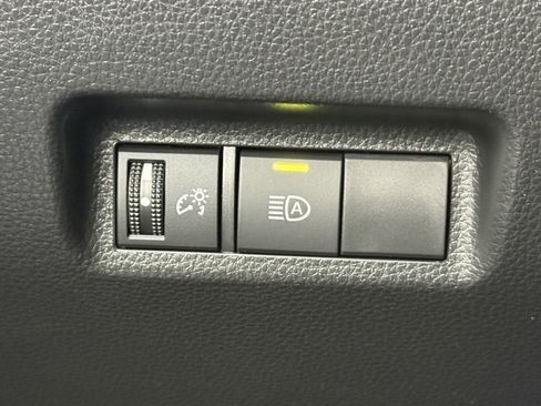 Certified 2025 Toyota RAV4 LE image 22