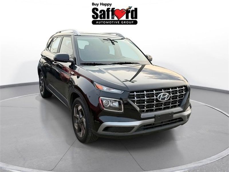 Certified 2024 Hyundai Venue SEL image 1
