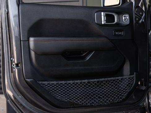 Used 2021 Jeep Gladiator Mojave AWD/4WD image 18
