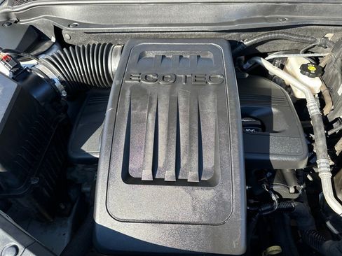 Used 2017 Chevrolet Equinox LT FWD image 11