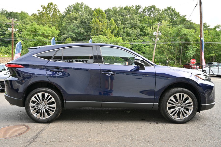 Used 2024 Toyota Venza Limited AWD/4WD image 8