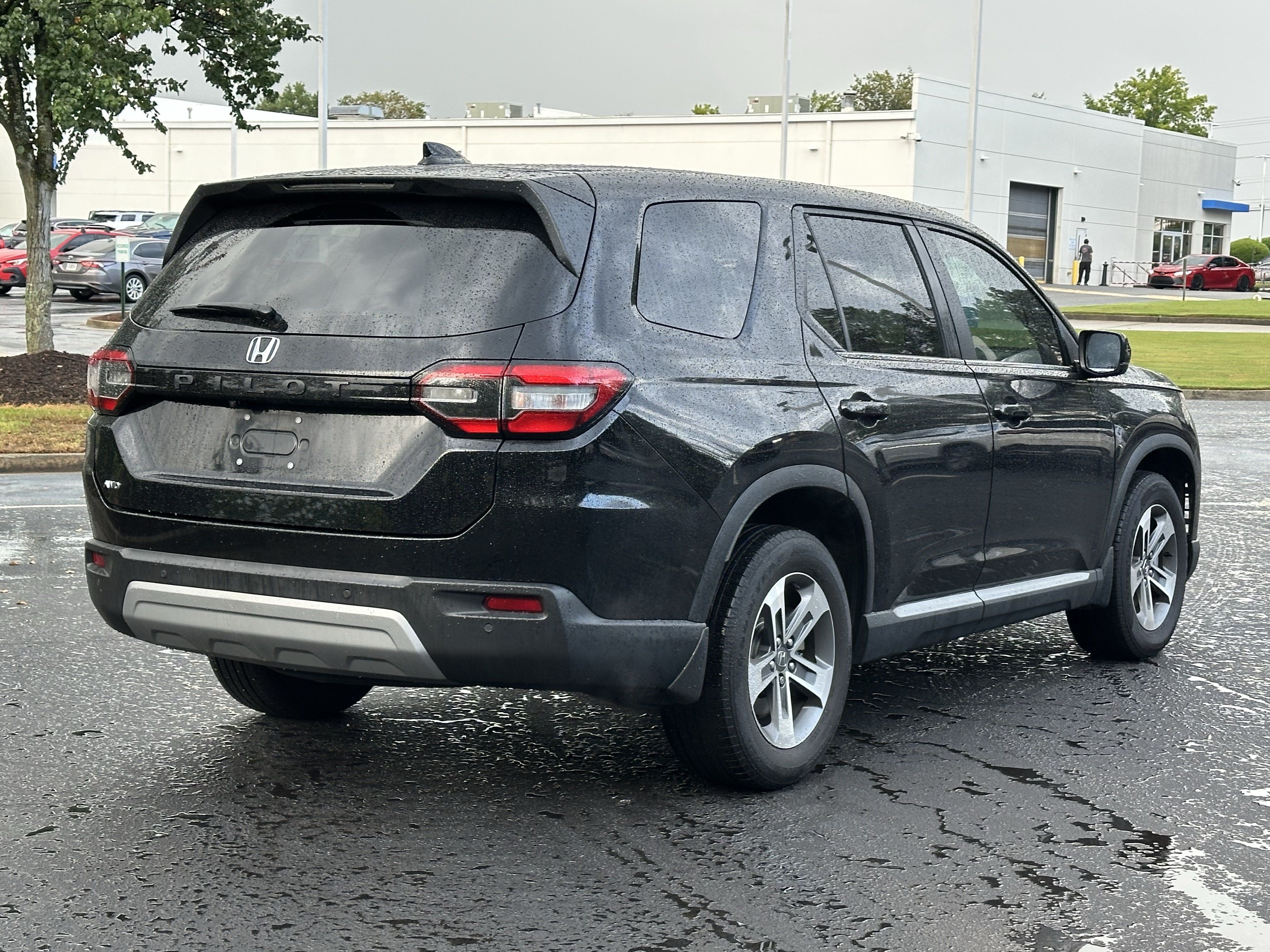 Used 2024 Honda Pilot EX-L image 12