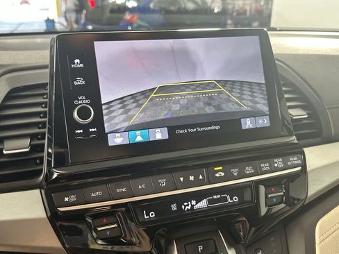 Used 2025 Honda Odyssey EX-L image 17