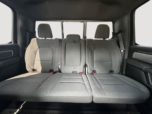 Used 2022 RAM 1500 Big Horn AWD/4WD image 13