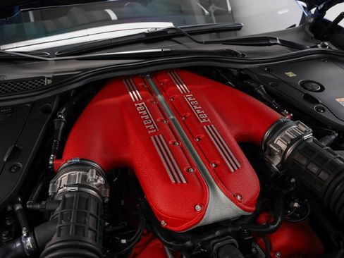 Certified 2022 Ferrari 812 Competizione image 23