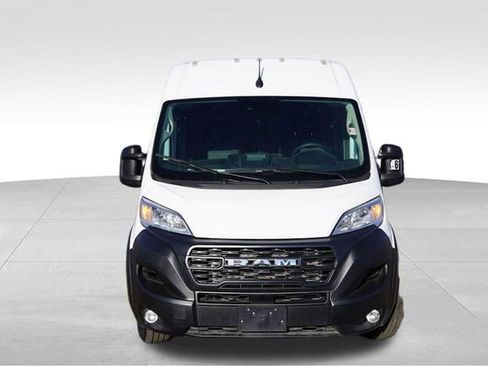 Used 2025 RAM ProMaster 2500 w/ Convenience Group image 12