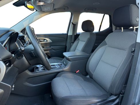 Used 2019 Chevrolet Traverse LS image 9