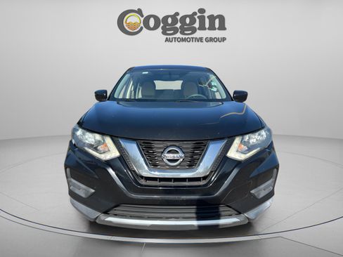 Used 2017 Nissan Rogue S image 8