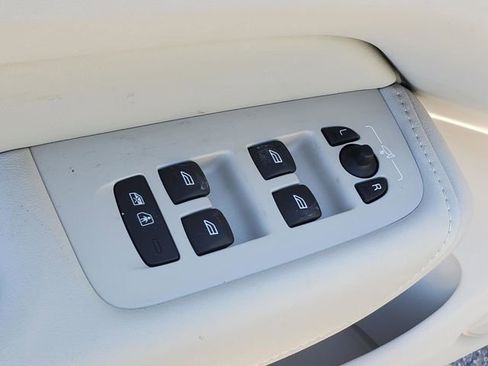 New 2026 Volvo XC60 T8 Ultra w/ Protection Package Premier image 12