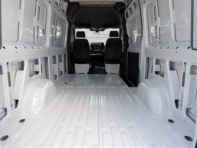 Certified 2025 Mercedes-Benz Sprinter 2500 image 6
