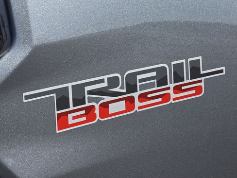 Used 2023 Chevrolet Colorado Trail Boss w/ Technology Package AWD/4WD image 20