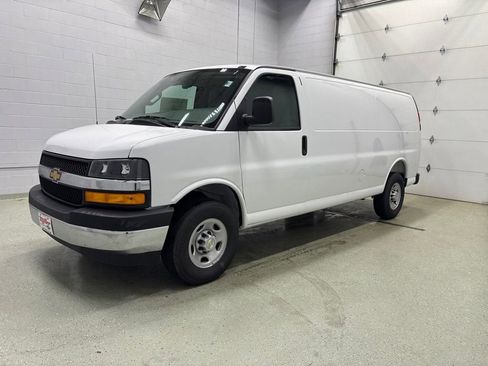 New 2026 Chevrolet Express 3500 Extended w/ Chrome Appearance Package RWD image 10