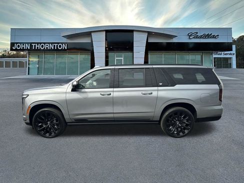 New 2026 Cadillac Escalade ESV Platinum Sport w/ LPO, ONYX Package image 8