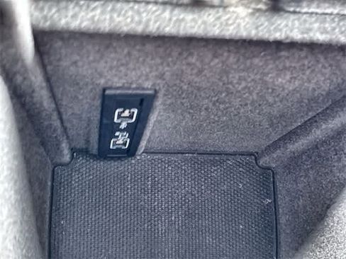 Used 2019 Mercedes-Benz GLE 400 4MATIC image 34