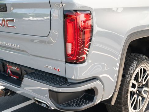 Used 2025 GMC Sierra 1500 AT4 w/ AT4 Premium Package AWD/4WD image 13