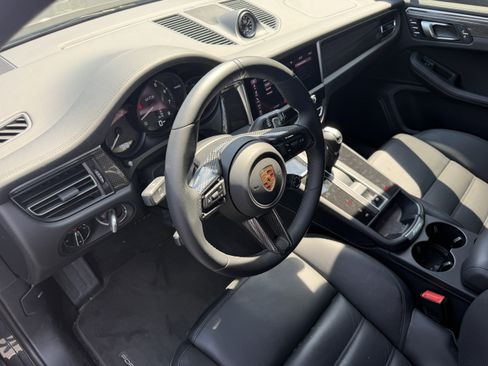 Certified 2023 Porsche Macan GTS AWD/4WD image 4