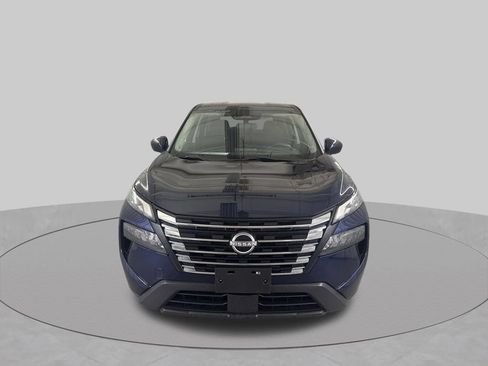 Used 2024 Nissan Rogue SV AWD/4WD image 3