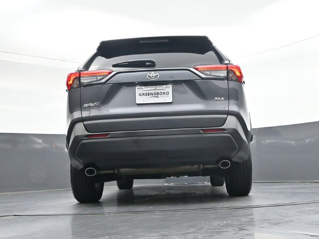 Used 2025 Toyota RAV4 XLE FWD image 33