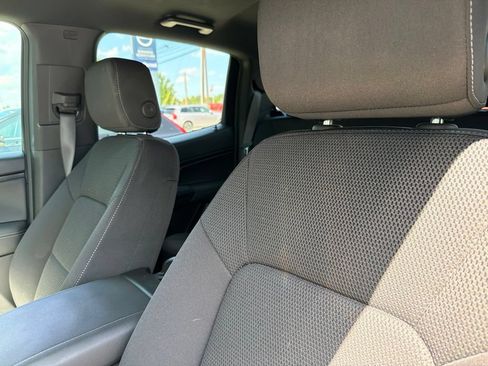 Used 2025 Chevrolet Colorado LT w/ Advanced Trailering Package RWD image 4