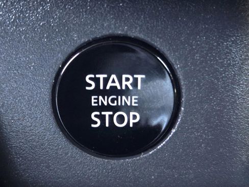 Used 2024 Nissan Rogue S AWD/4WD image 21