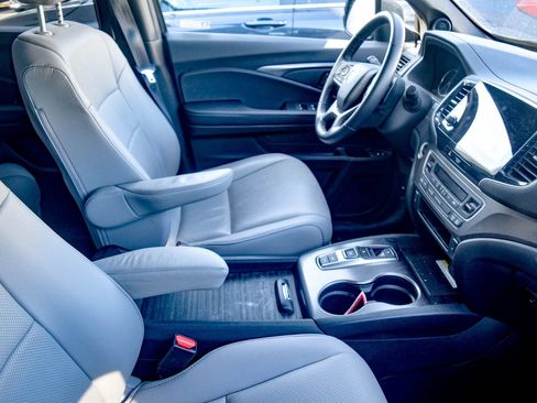 Used 2023 Honda Passport EX-L image 19