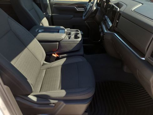 Used 2026 Chevrolet Silverado 1500 LT image 11