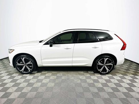 Used 2023 Volvo XC60 B5 Ultimate w/ Climate Package FWD image 4