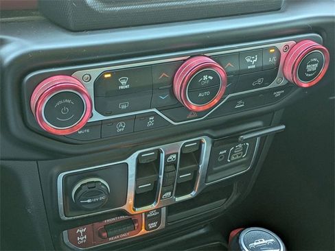 Used 2021 Jeep Gladiator Rubicon image 21