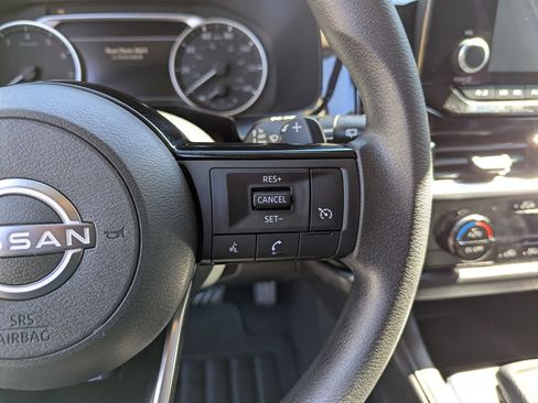 Used 2022 Nissan Pathfinder S AWD/4WD image 17