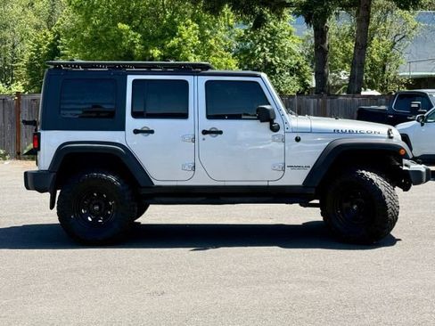 Used 2008 Jeep Wrangler Unlimited Rubicon w/ Dual Top Group AWD/4WD image 3