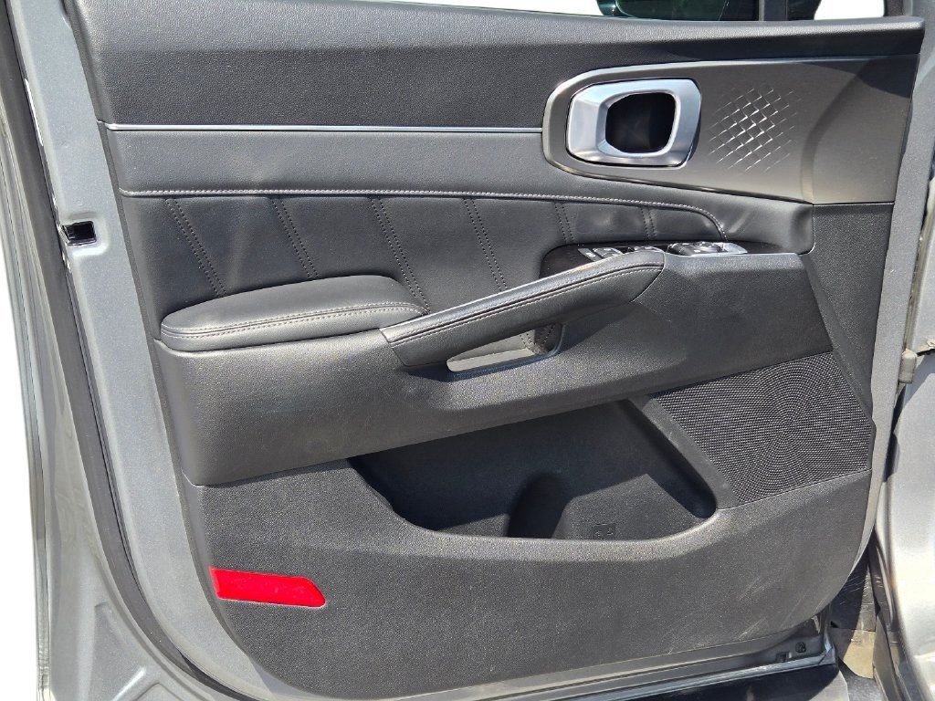 Used 2022 Kia Sorento SX AWD/4WD image 14