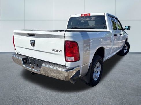 Used 2018 RAM 1500 ST w/ SXT Appearance Group AWD/4WD image 4