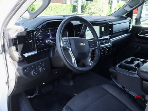 Used 2025 Chevrolet Silverado 3500 LT w/ Convenience Package image 21