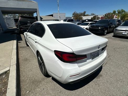 Used 2023 BMW 530i w/ Convenience Package RWD image 4