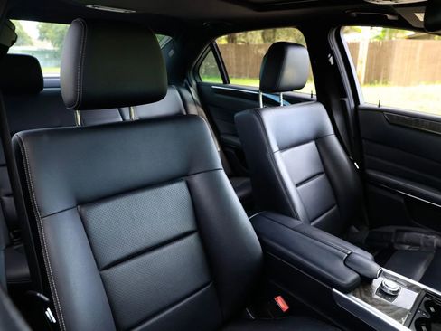 Used 2016 Mercedes-Benz E 350 E 350 4MATIC Sedan 4D image 16