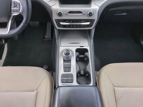 Used 2022 Ford Explorer XLT RWD image 20