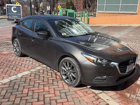 Used 2018 MAZDA MAZDA3 Touring image 1