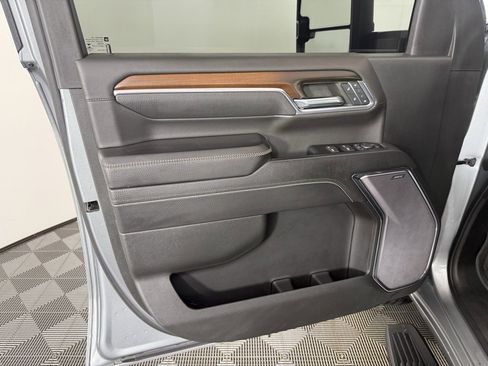 Used 2024 GMC Sierra 2500 Denali w/ Denali Reserve Package image 15