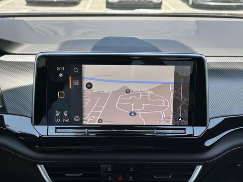 Used 2025 Volkswagen Atlas Cross Sport SEL R-Line image 19