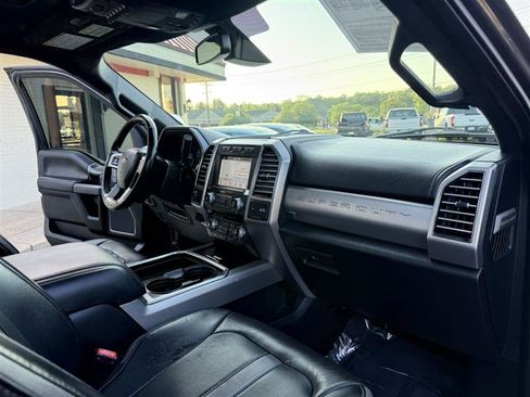Used 2018 Ford F250 Platinum w/ Platinum Ultimate Package AWD/4WD image 14