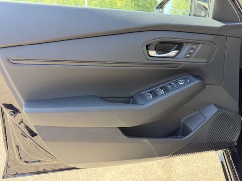 Used 2025 Honda Accord EX-L image 13