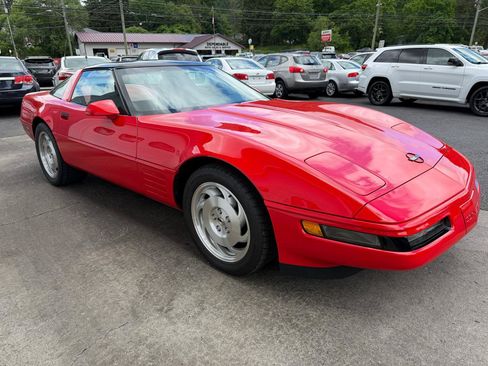 Used 1994 Chevrolet Corvette Coupe RWD image 3