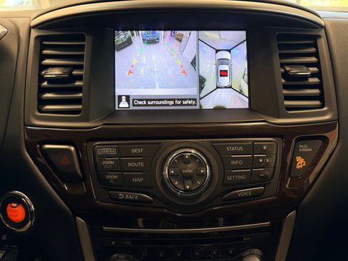 Used 2015 Nissan Pathfinder SL w/ SL Premium Package image 38