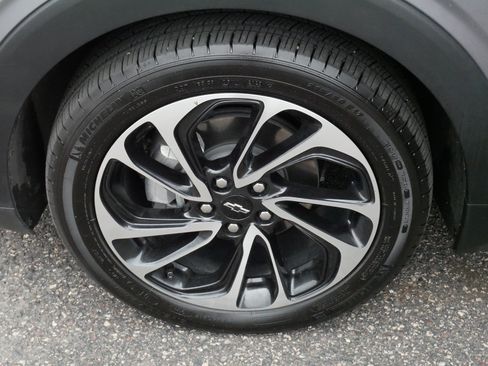 Used 2023 Chevrolet Bolt EUV Premier w/ Sun & Sound Package FWD image 15
