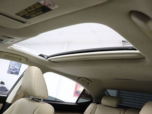 Used 2017 Lexus ES 350 w/ Premium Package FWD image 39
