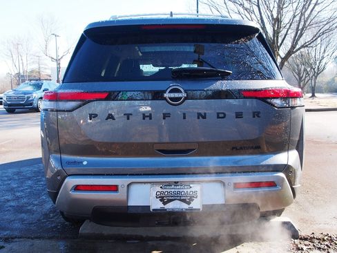 Used 2023 Nissan Pathfinder Platinum w/ Black Appearance Package image 6