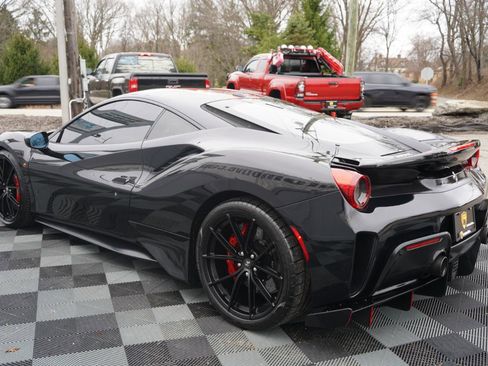 Used 2020 Ferrari 488 Pista Coupe image 9